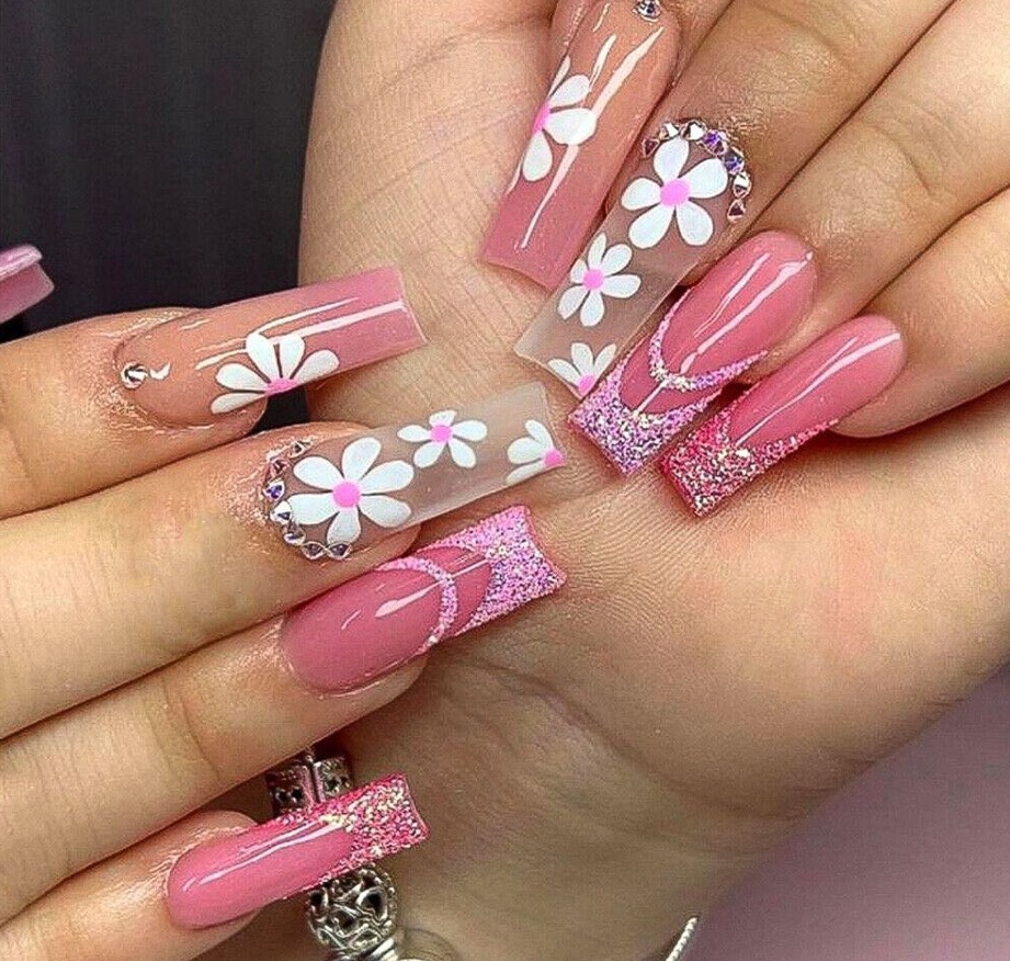 JK Nails Bar Professional Nails Salon in the centre of Carshalton